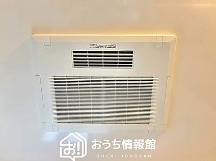 電気式浴室暖房換気乾燥機