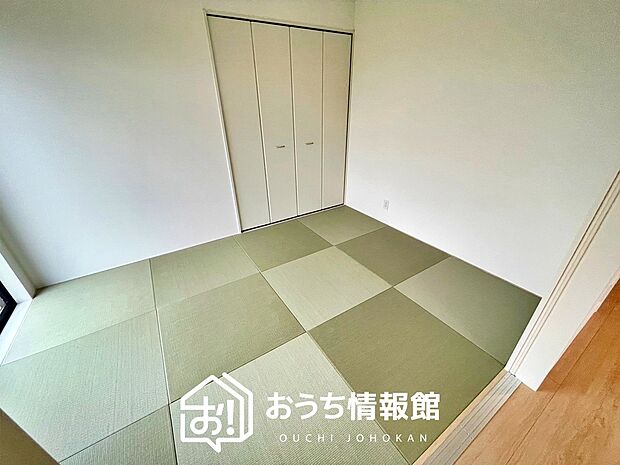 【現地写真(和室)】大壁仕様の新和室。くつろぎの空間です。
