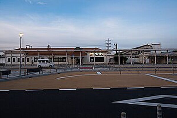 JR関西本線「亀山駅」(約3,100m)