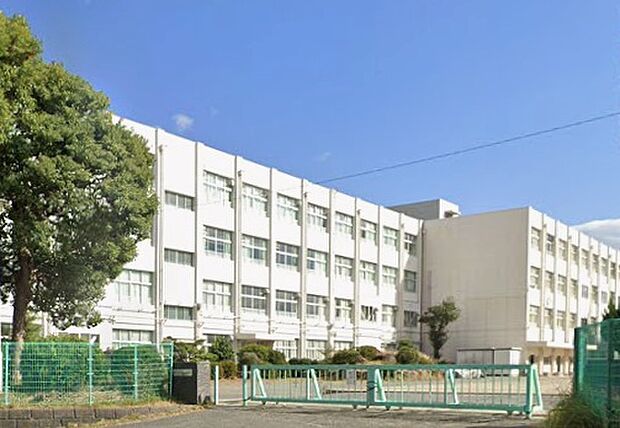 桑名市立正和中学校(約1,400m)