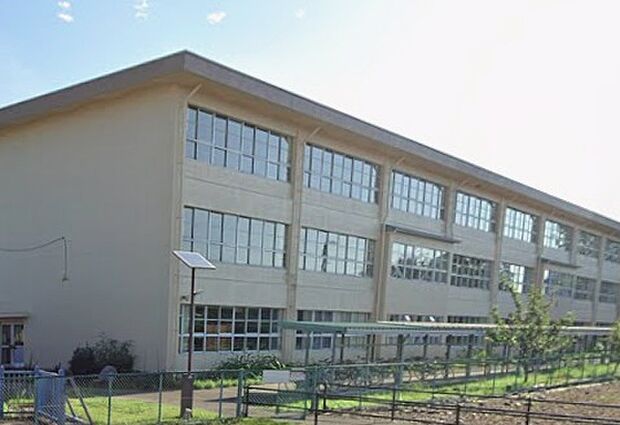 犬山市立犬山中学校（約1,300m）