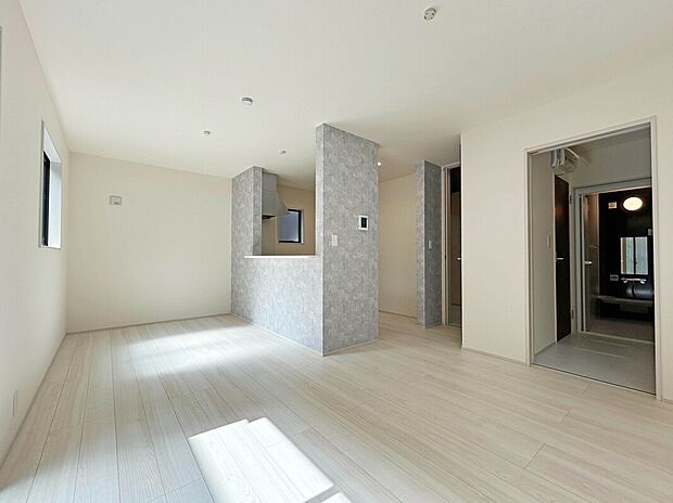 【【LDK:1号棟】 】食洗機・浄水器、浴室乾燥機などが標準搭載されており、設備仕様豊富なプランで快適な暮らしを叶えます。