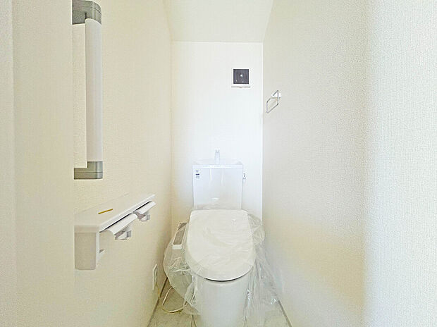 【【Toilet】】各階にトイレがあるので、朝慌ただしい時間帯に混む心配が減ります。わざわざトイレのために階段を昇り降りをせずに済みます。