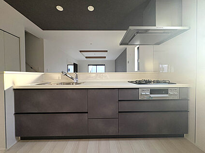 【Kitchen：1号棟】