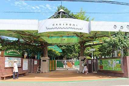 柿の実幼稚園 約750m(徒歩10分)