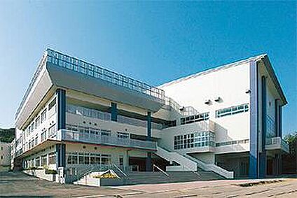 川崎市立柿生中学校 約1700m(徒歩22分)