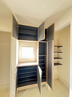 1号棟　シューズボックス