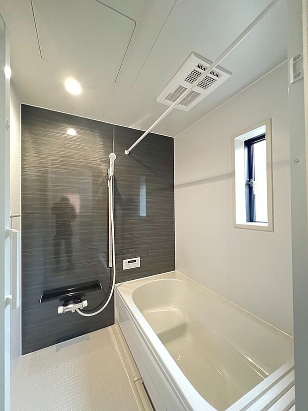 【浴室】のびのび入浴できるシステムバス