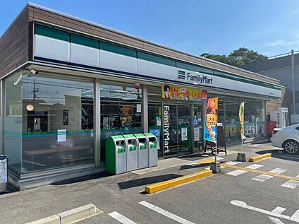 ファミリーマート 橿原石川町店 688ｍ