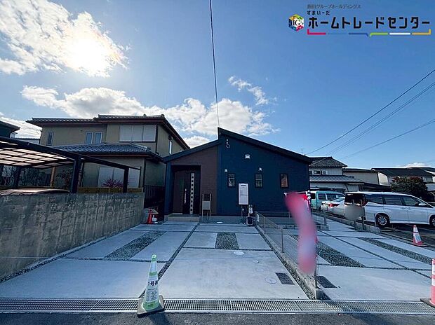 【現地外観写真】
資料送付・ご見学即対応！建物完成しておりますので、室内ご内覧いただけます♪ご不明点等、スタッフがしっかりと説明させていただきますので、安心して現地をご覧ください♪