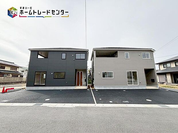 【現地外観写真】
一戸建ての大きなメリットは、「自分の土地」を自由に使えること♪好きなペットが飼えるほか、ガーデニングやDIY、車やバイクの手入れなど様々な趣味を楽しめます♪