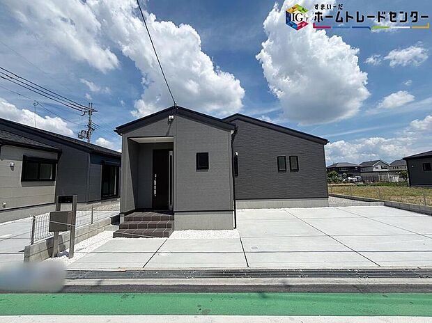 【現地外観写真】※2号棟
資料送付・ご見学即対応！ご不明点等、スタッフがしっかりと説明させていただきますので、安心して現地をご覧ください♪お問い合わせおまちしております！