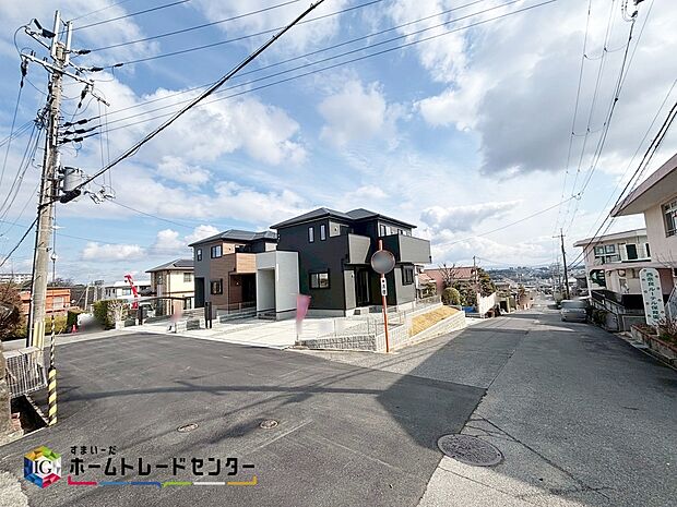 【前面道路含む現地写真】■小さなお子様でも歩いて通える距離☆送迎タイムも園が近いと助かりますね♪
お住まいからすぐそばなので、毎朝余裕をもって支度出来ますね♪