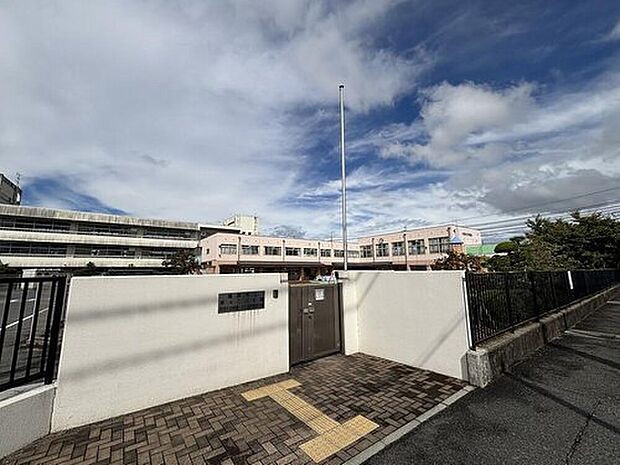 畝傍北幼稚園（約450m）