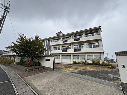 香芝市立香芝北中学校 1730ｍ(徒歩22分)