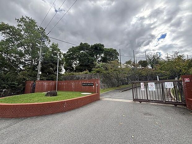 大和郡山市立郡山中学校(約2,700m)