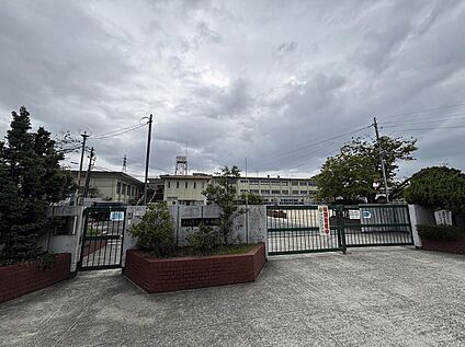 奈良市立三碓小学校 1162ｍ(徒歩15分)