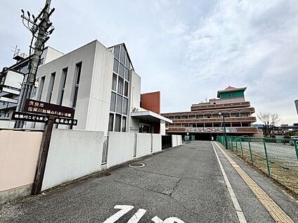 佐保川こども園 800m(徒歩10分)