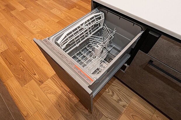 【その他設備】■食器洗浄乾燥機（33号地）スイッチ1つで洗浄から乾燥まで完了できるため、家事の負担を大幅に減らせます。