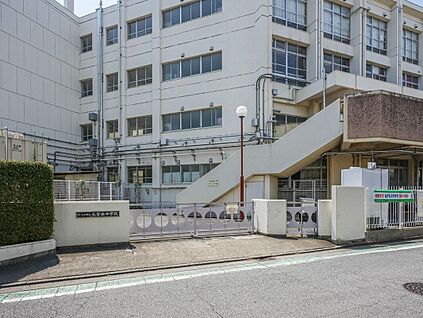 大宮西中学校 310m