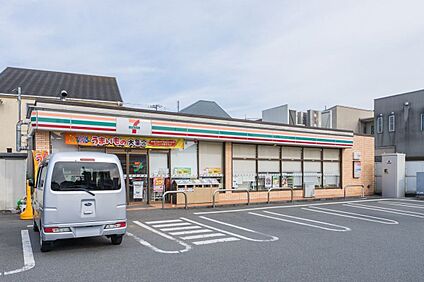 セブン-イレブン 三鷹大沢１丁目店 650m