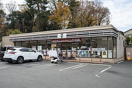 セブンイレブン板橋赤塚5丁目店 330m