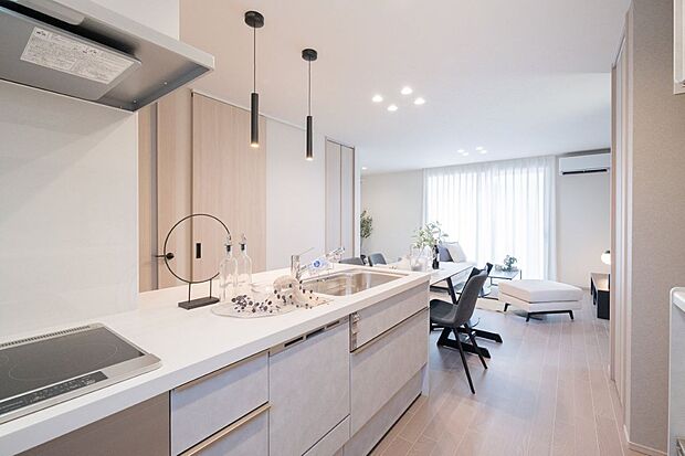 ◆C号地キッチンキッチンシンクの横にダイニングテーブルを配置すれば、片付けのときもスムーズです。