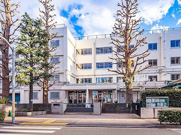 練馬区立石神井中学校（約393m）