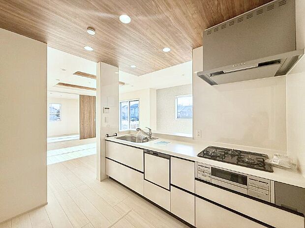 ■家族の絆を深める、温もりのあるキッチン