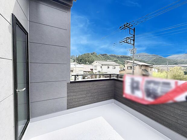 ■ 季節の移ろいを感じられる開放的な空間です