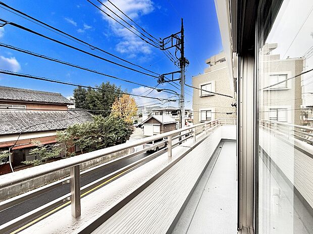 ■ 季節の移ろいを感じられる開放的な空間です