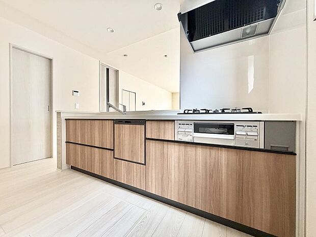 ■シンプルで機能的、毎日使いやすいキッチン