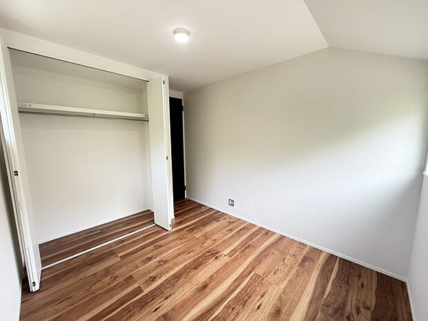 ■落ち着いた色合いのお部屋で穏やかな時間を楽しめます