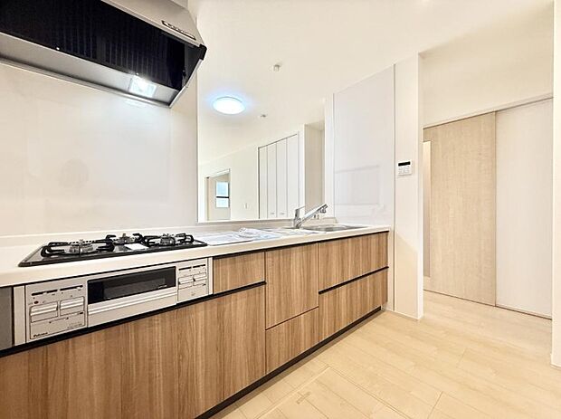 【キッチン】■シンプルで機能的、毎日使いやすいキッチン