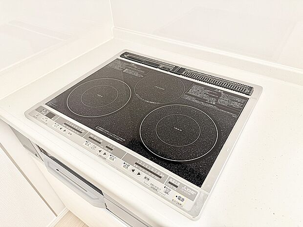 【IHクッキングヒーター】■お手入れが楽なIHクッキングヒーターです♪