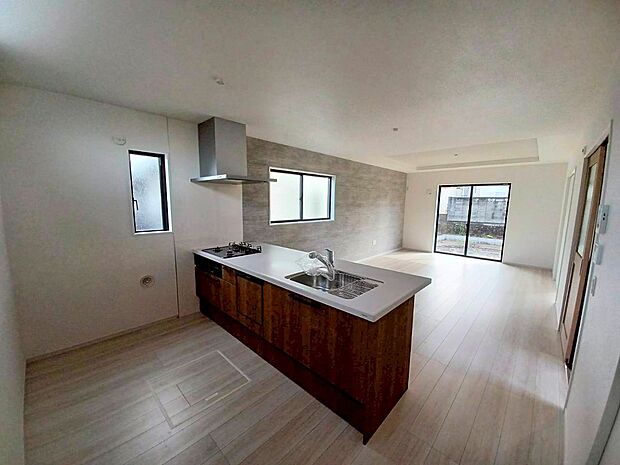 【リビング】■家族が自然と集まり、楽しい時間を過ごせるリビング