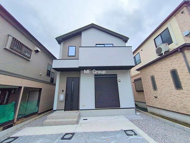 【現地外観写真】■家族が笑顔で集まる温かな住まい