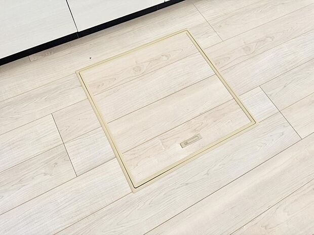 【床下収納】■隠れた収納スペースで家全体がスッキリ