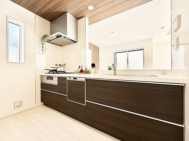 【キッチン】■アイデア広がる、クリエイティブな料理空間