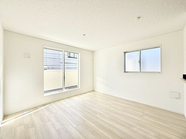 【ダイニング】■温もりを感じる、居心地のいいリビング