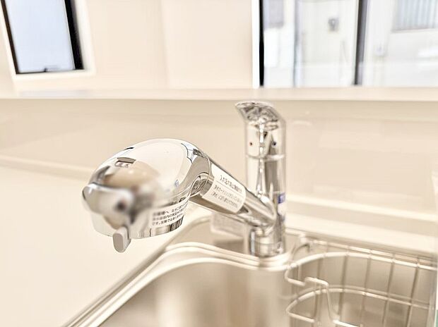 【浄水器】■清潔でおいしい水を手軽に供給してくれます