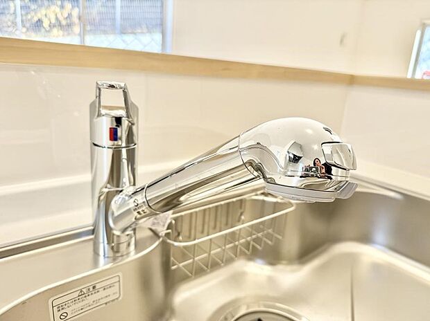 【浄水器】■清潔でおいしい水を手軽に供給してくれます