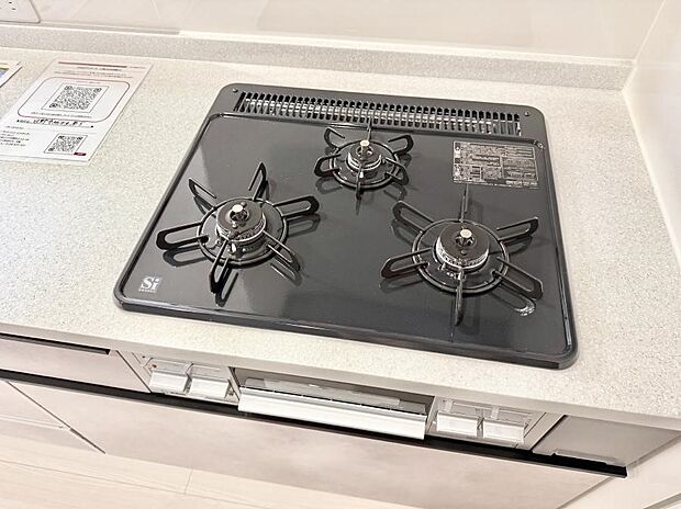 【3口ガスコンロ】■一度に多くの料理ができ便利で効率的