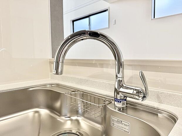 【浄水器】■清潔でおいしい水を手軽に供給してくれます