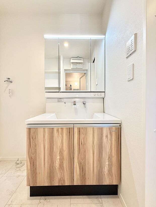 【洗面台・洗面所】■清潔感があり、気持ちよく使えます