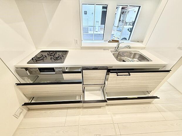 【キッチン】■家族の絆を深める、温もりのあるキッチン