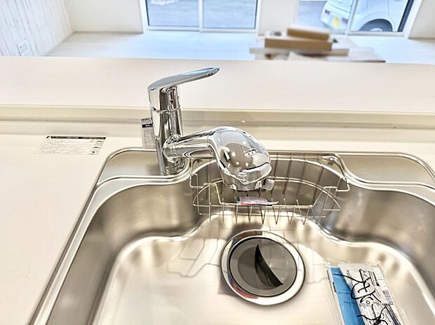 【浄水器】■清潔でおいしい水を手軽に供給してくれます