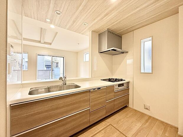 【ダイニングキッチン】■キレイに片付く、使いやすいキッチン