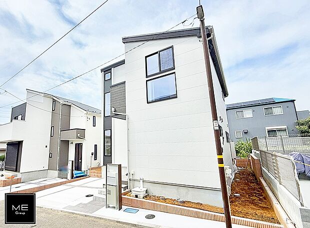 【現地外観写真】■家族みんなが笑顔で過ごせる、安心感のある住まい