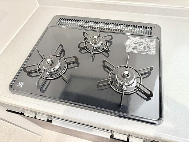 【3口ガスコンロ】■一度に多くの料理ができ便利で効率的